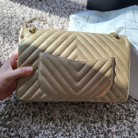 Chanel 2.55 bag 226 - Picture 6 of 17